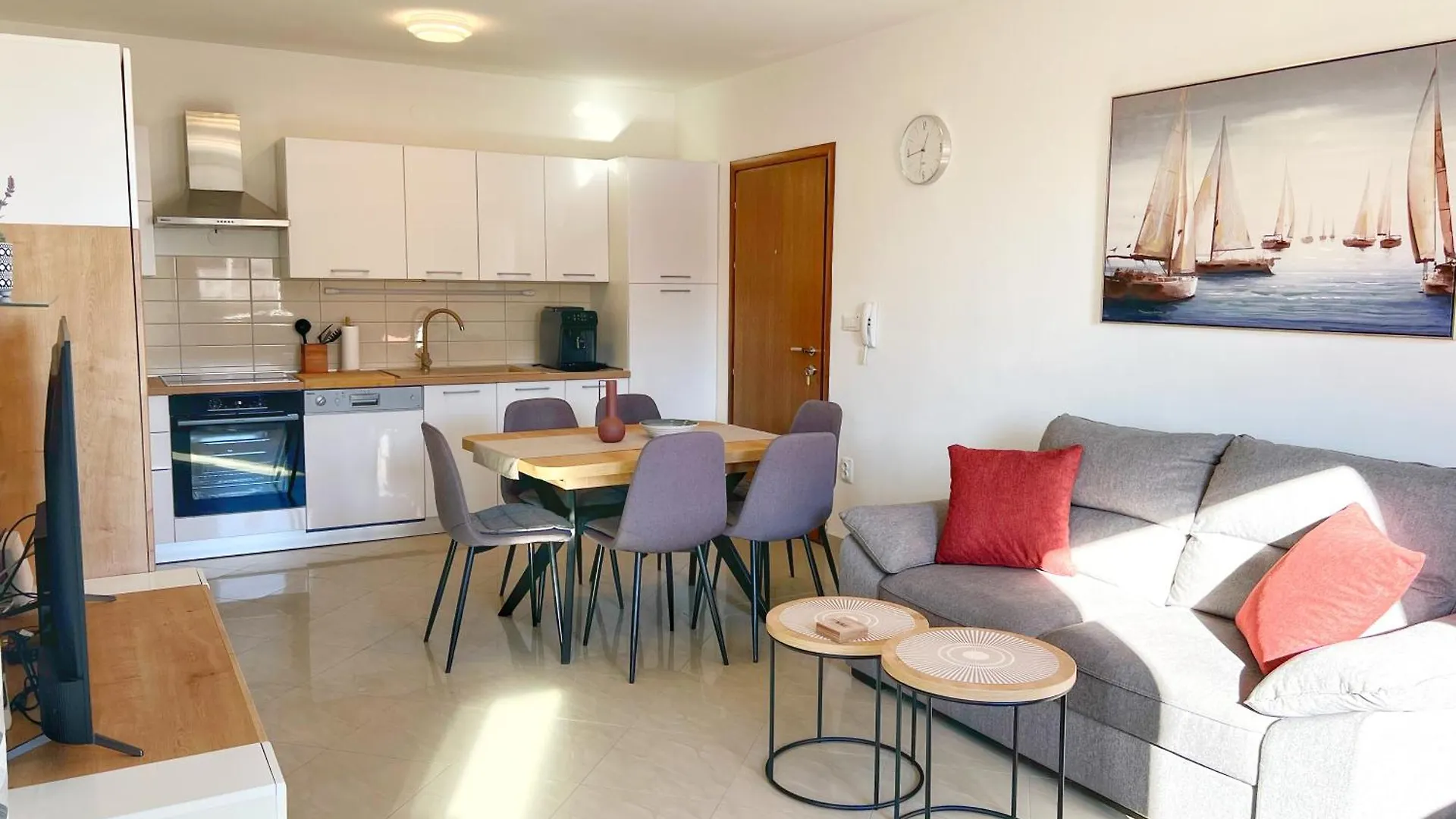New And Modern Apartment Kala With Seaview, Liznjan