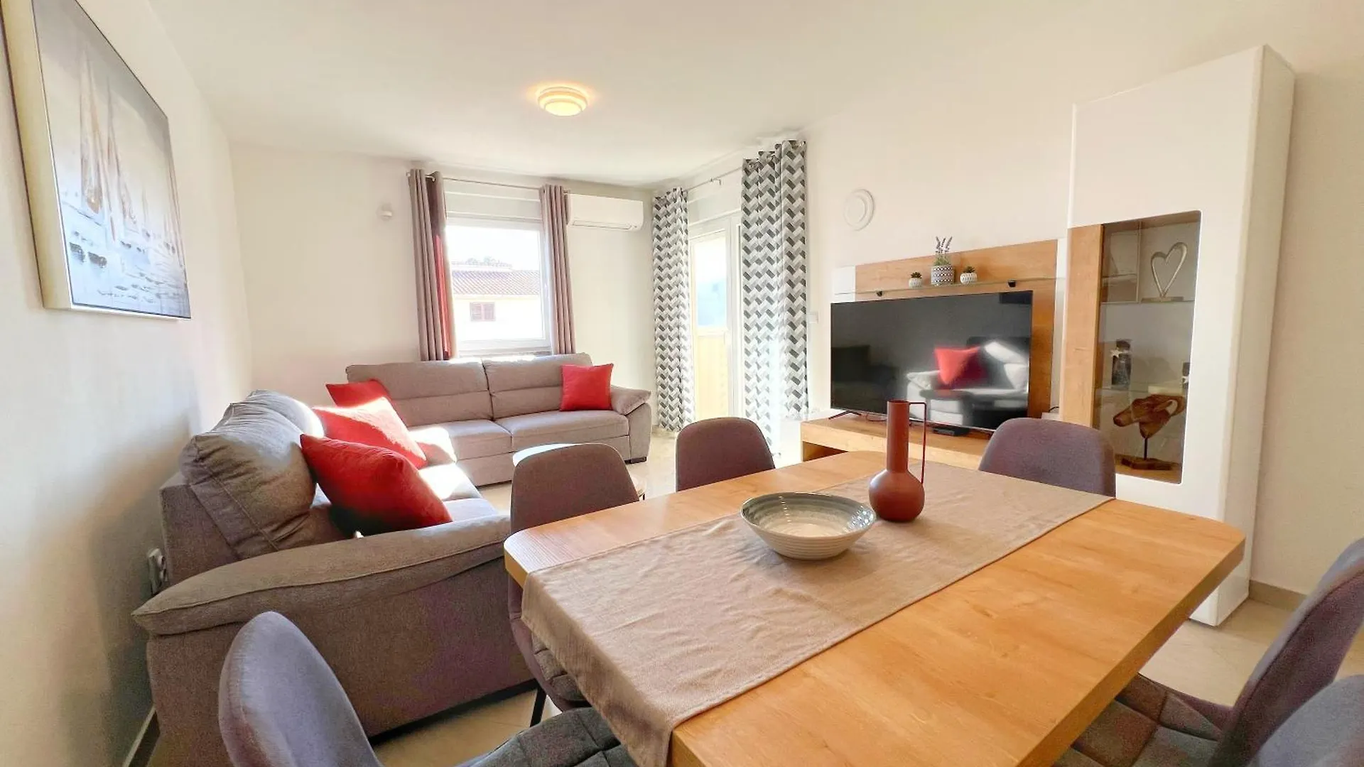 New And Modern Apartment Kala With Seaview, Liznjan